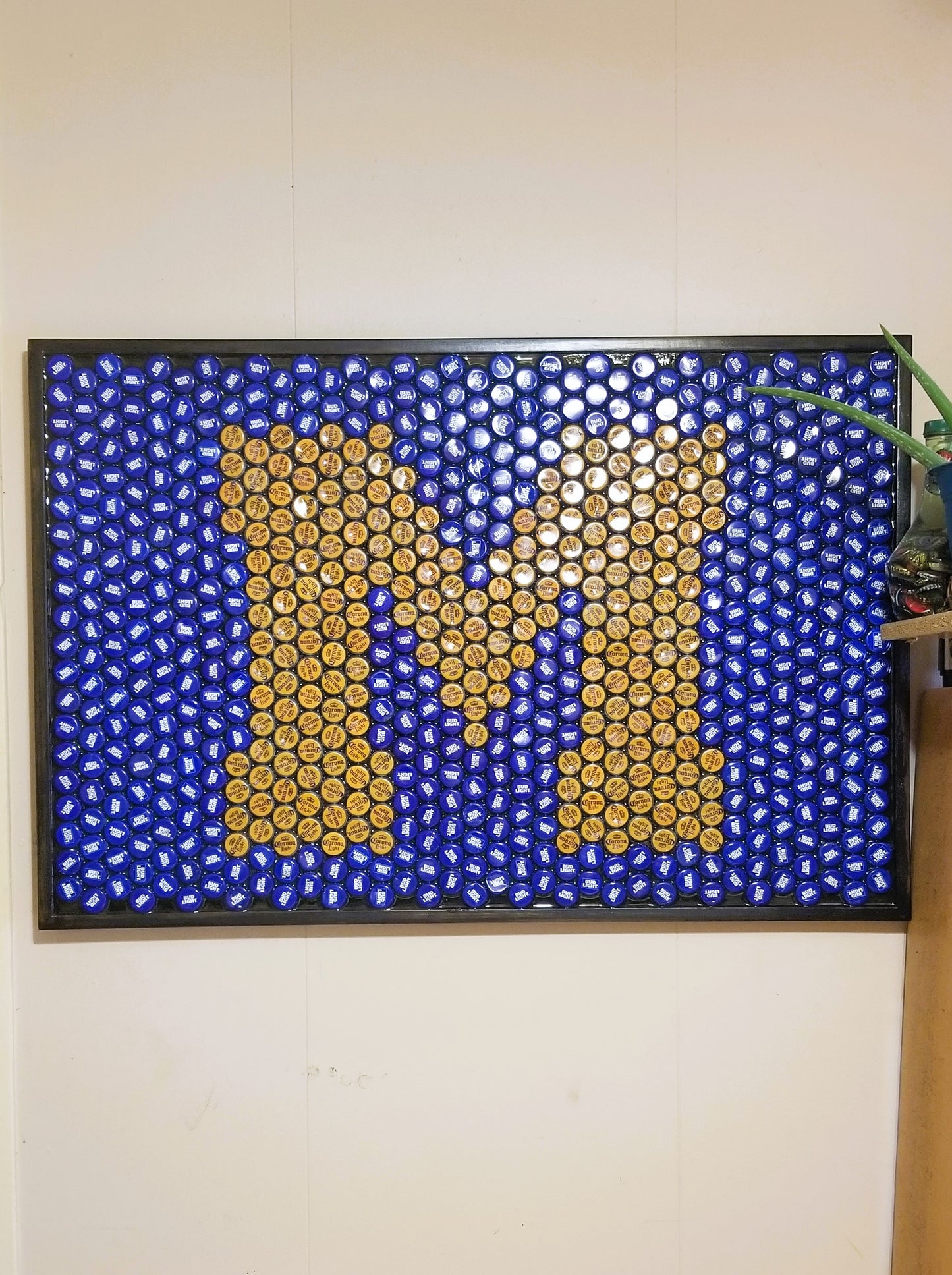 NCAA- Michigan Wolverines Bottle Cap Sign