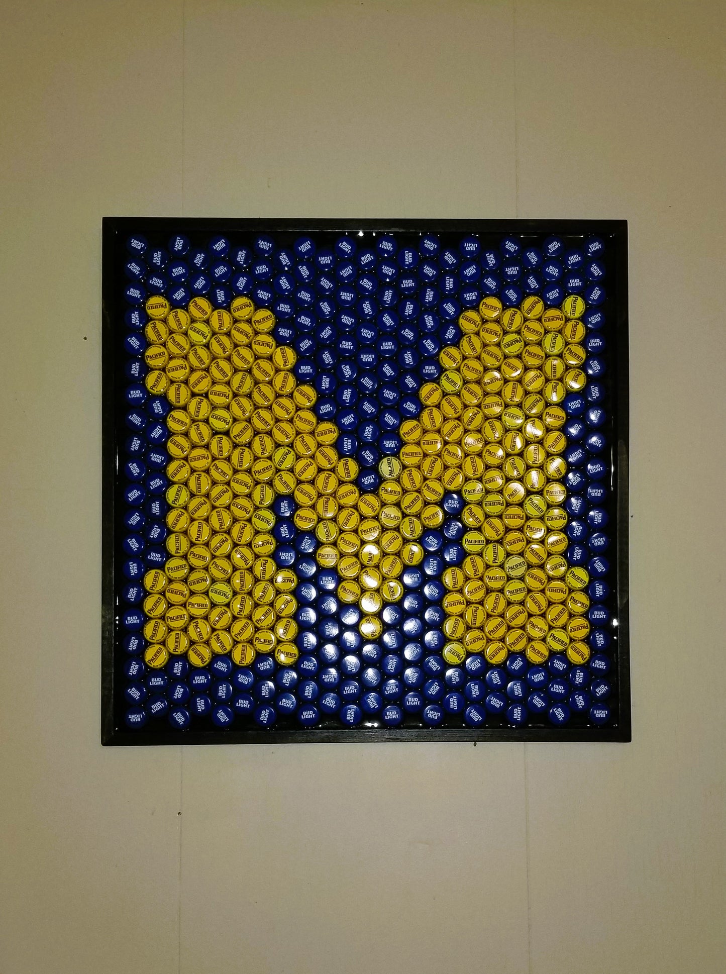 NCAA- Michigan Wolverines Bottle Cap Sign