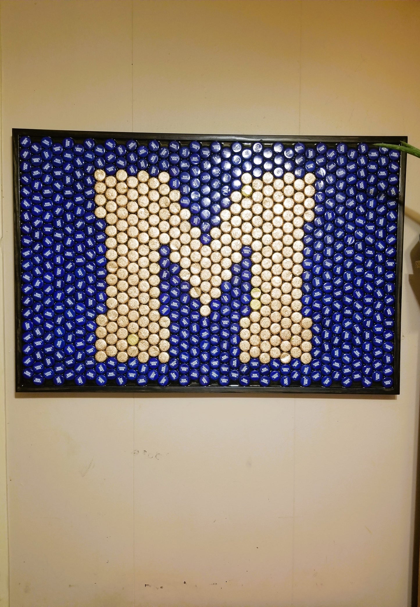 NCAA- Michigan Wolverines Bottle Cap Sign