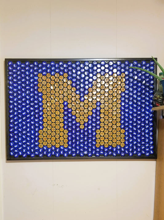 NCAA- Michigan Wolverines Bottle Cap Sign